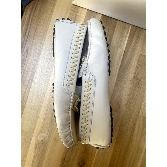Tod's Gommino Womens Driving Loafers Shoes White Leather Gold Buckle Size 36.5 - Picture 7 of 10
